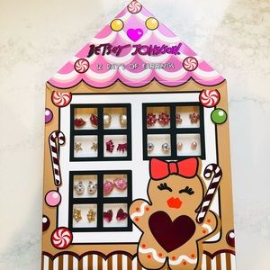 BETSEY JOHNSON HOLIDAY 12 DAYS OF EARRINGS SET